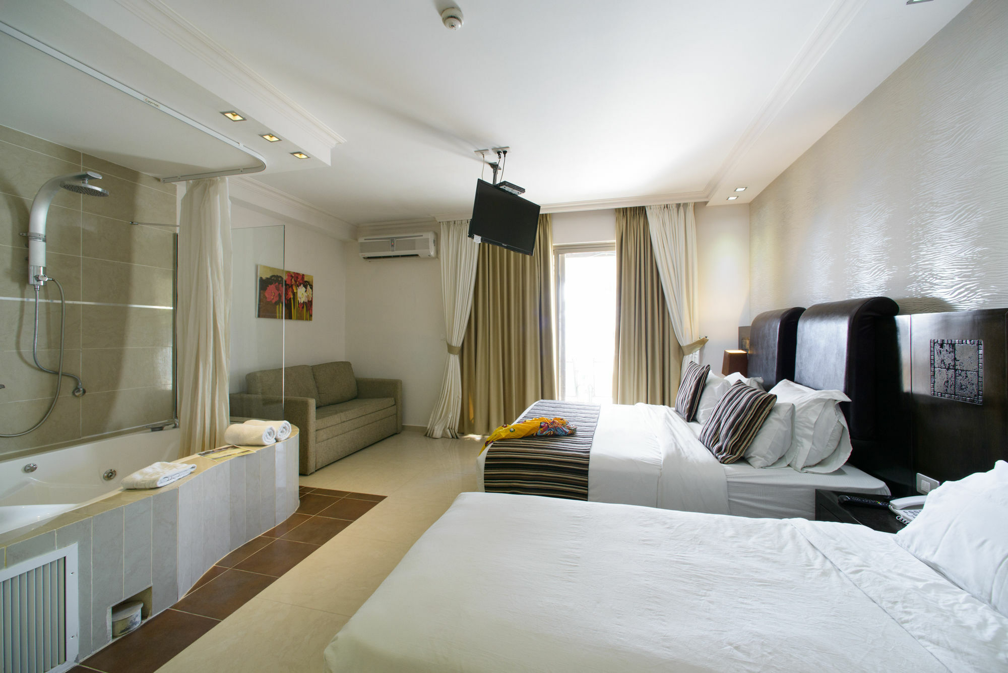 Aparthotel Royalty
